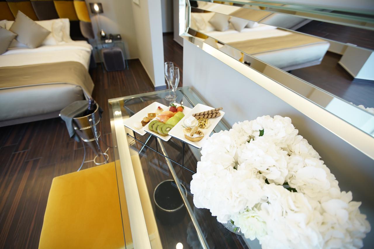Royal Tulip Achrafieh Hotell Beirut Eksteriør bilde